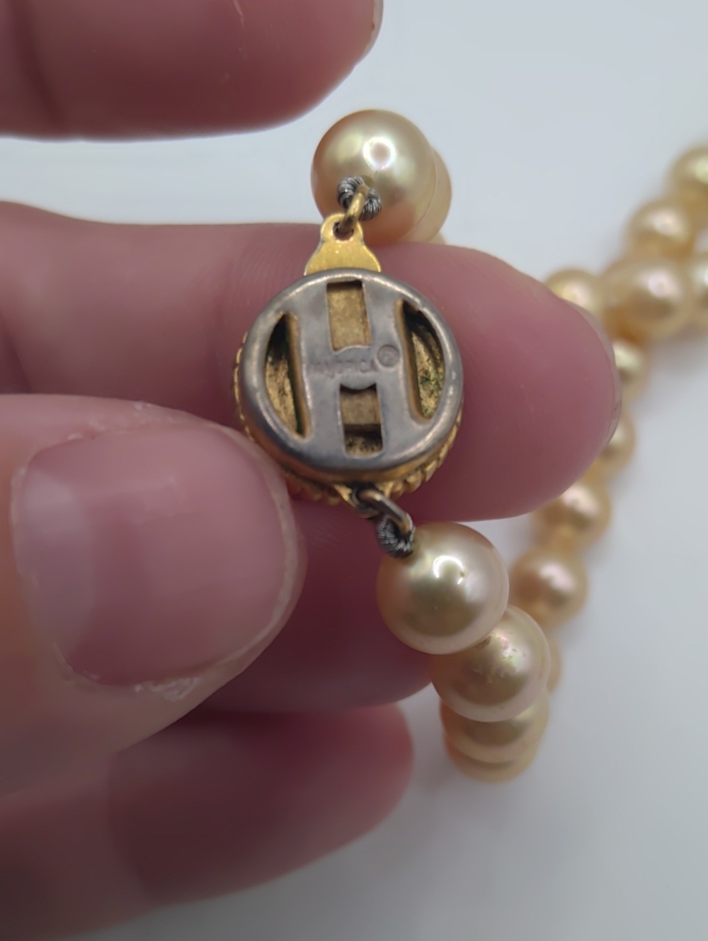 Majorica Simulated Pearl Necklace With Hidden Clasp Vintage - Picture 3 of 7